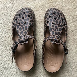 CROCS Leopard Pattern Clogs